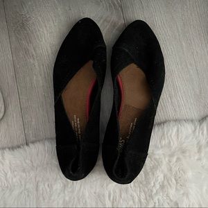 TOMS ballet flats black suede size 6